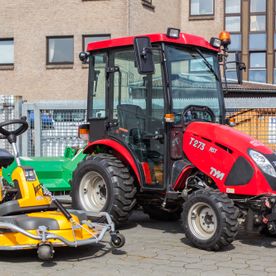 Moderne Fahrzeuge und Maschinen für den Einsatz in Garbsen - MOHR Fußwegreinigung